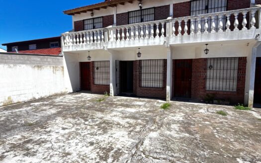 Triplex al fondo, Mar del Tuyú